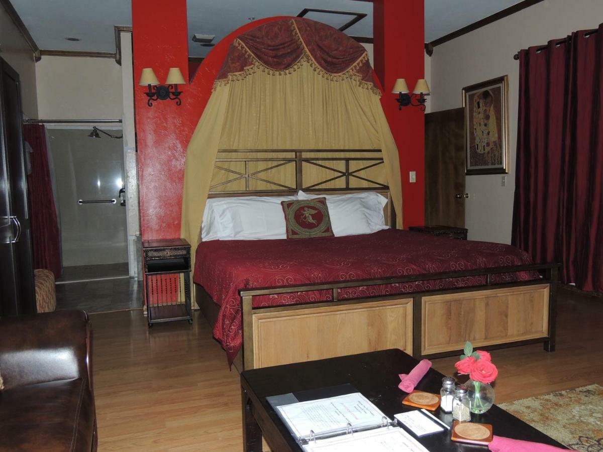 The Whispering Pines Inn Норман Экстерьер фото