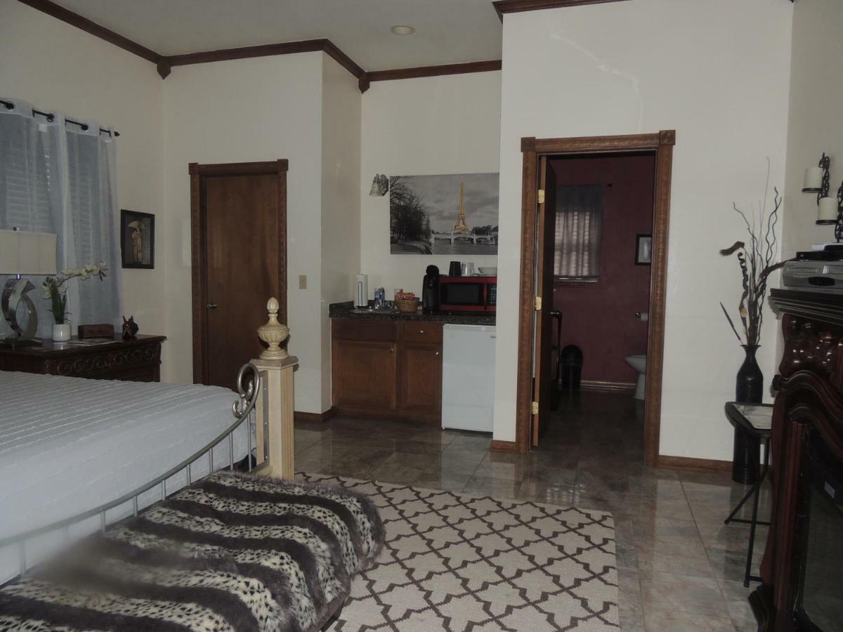 The Whispering Pines Inn Норман Экстерьер фото